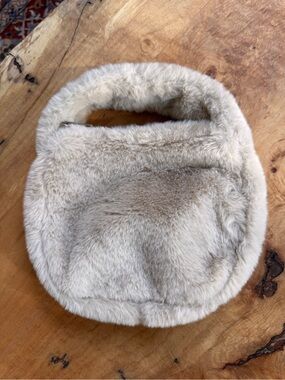 Adorable Soft Faux Fur Shearling Evening Fun Handbag - Cream